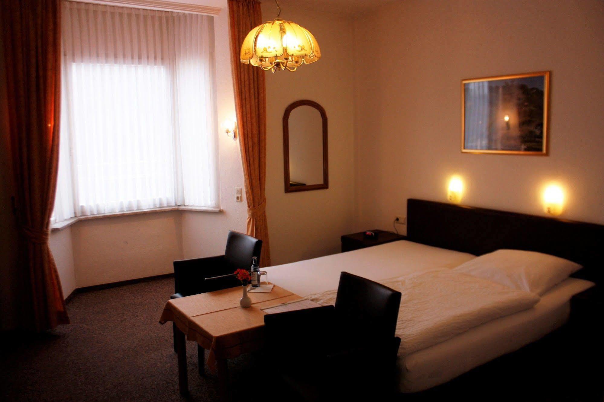 Hotel Zum Anker Andernach Esterno foto