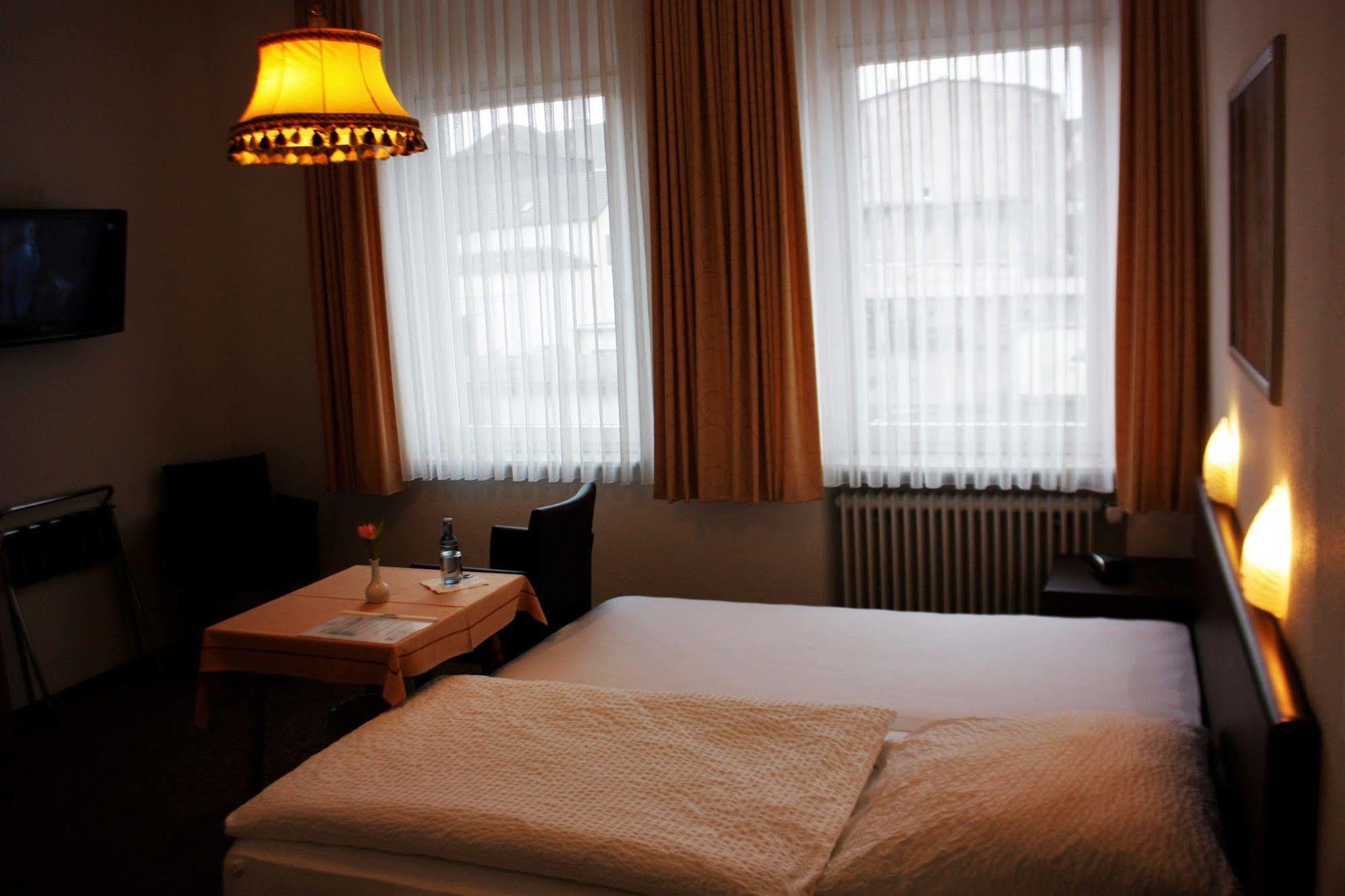 Hotel Zum Anker Andernach Esterno foto